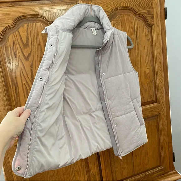 Alo Gold Rusher Puffer Vest Light Purple Women’s Sz Small Comfy Warm RARE COLOR - Picture 5 of 13